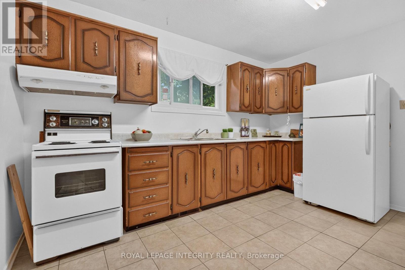 141 Percy Street Property Photo 11