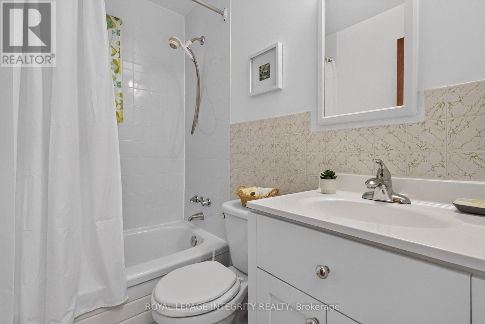 141 Percy Street Property Photo 12