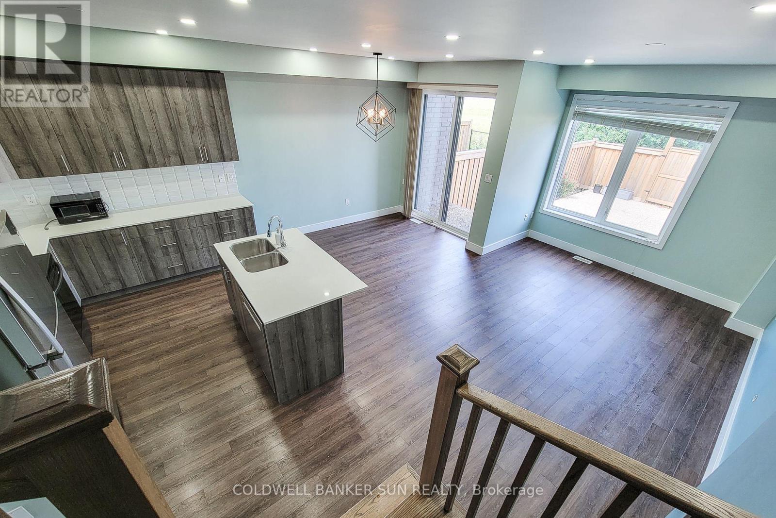 8 Bedrock Drive Property Photo 6