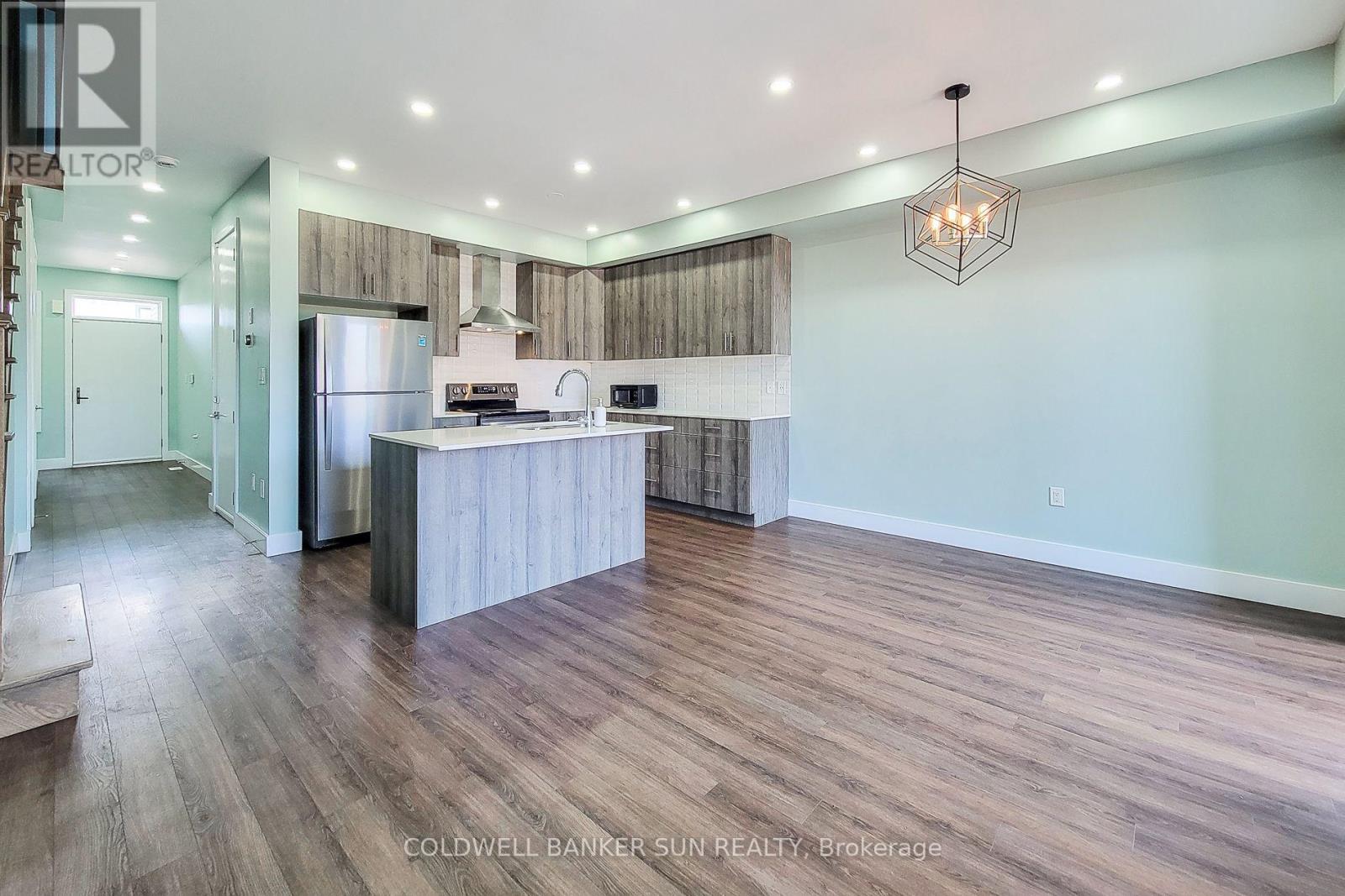 8 Bedrock Drive Property Photo 7