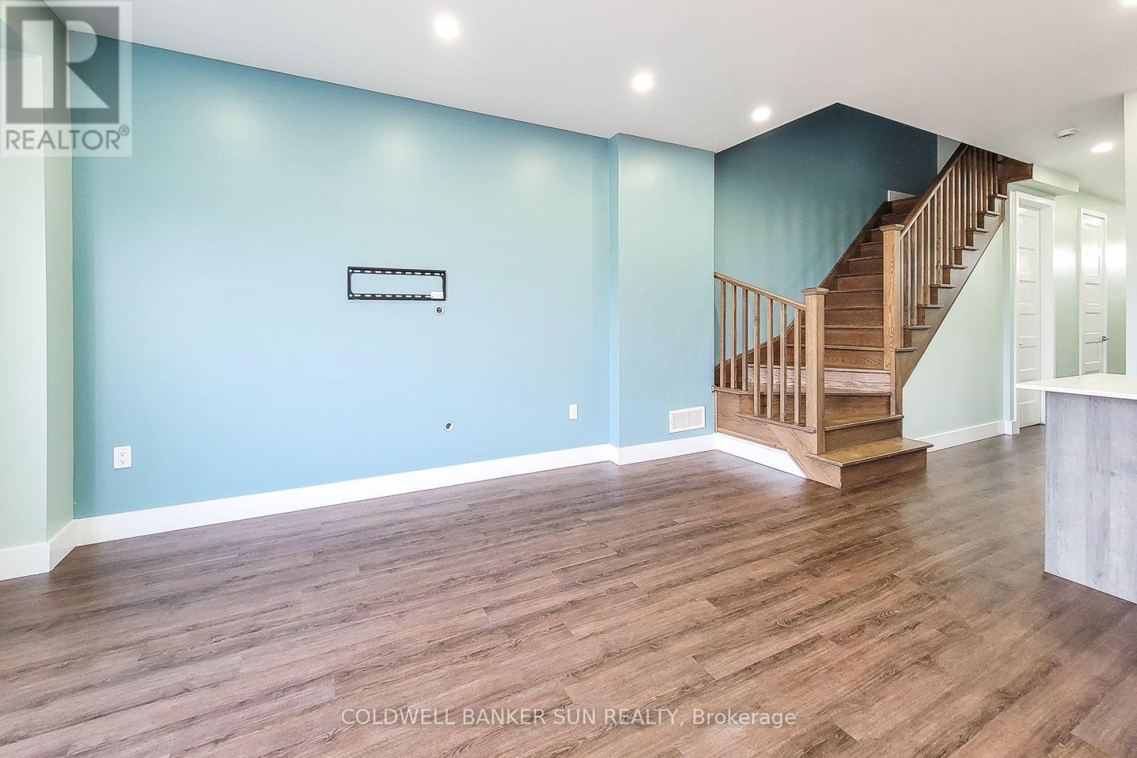 8 Bedrock Drive Property Photo 11