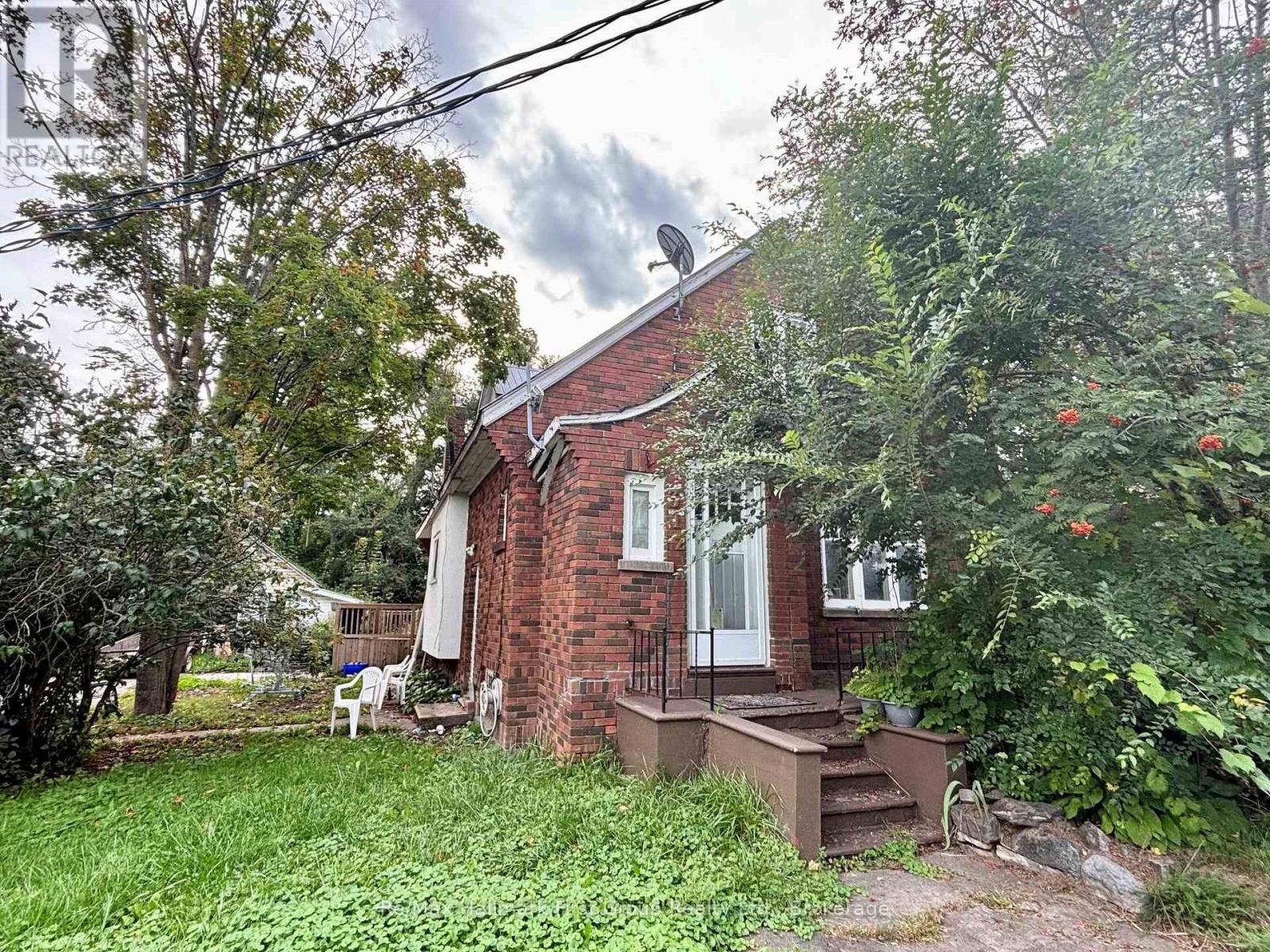 312 Colborne Street Property Photo 1