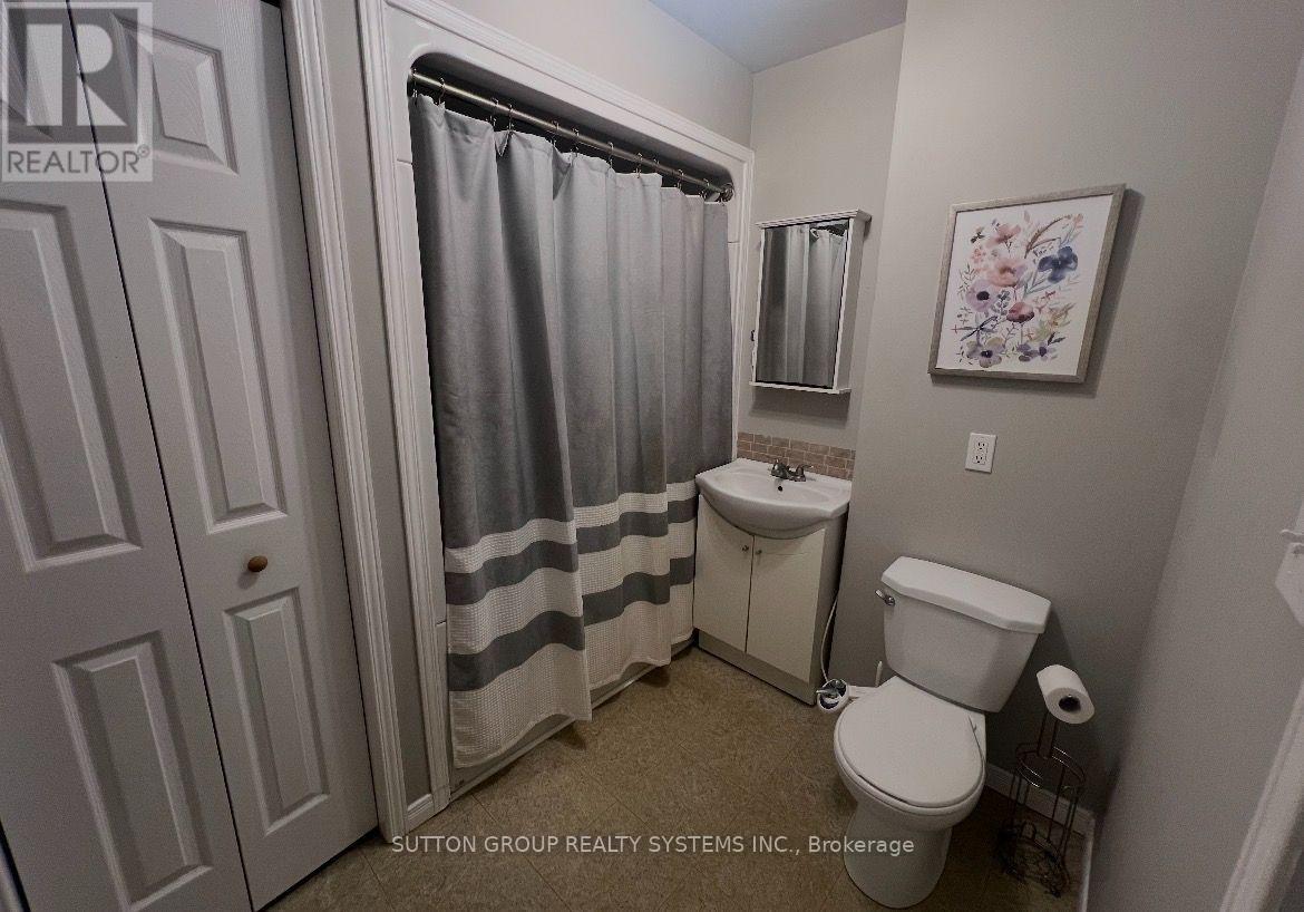 19 - 211 Veronica Drive Property Photo 25