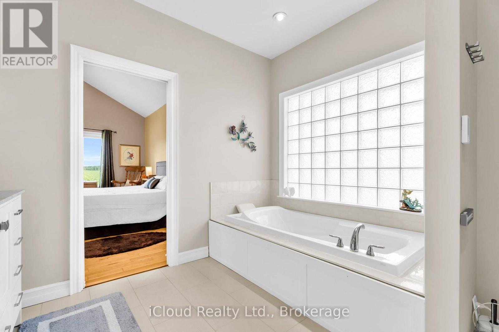 514164 2nd Line Property Photo 25