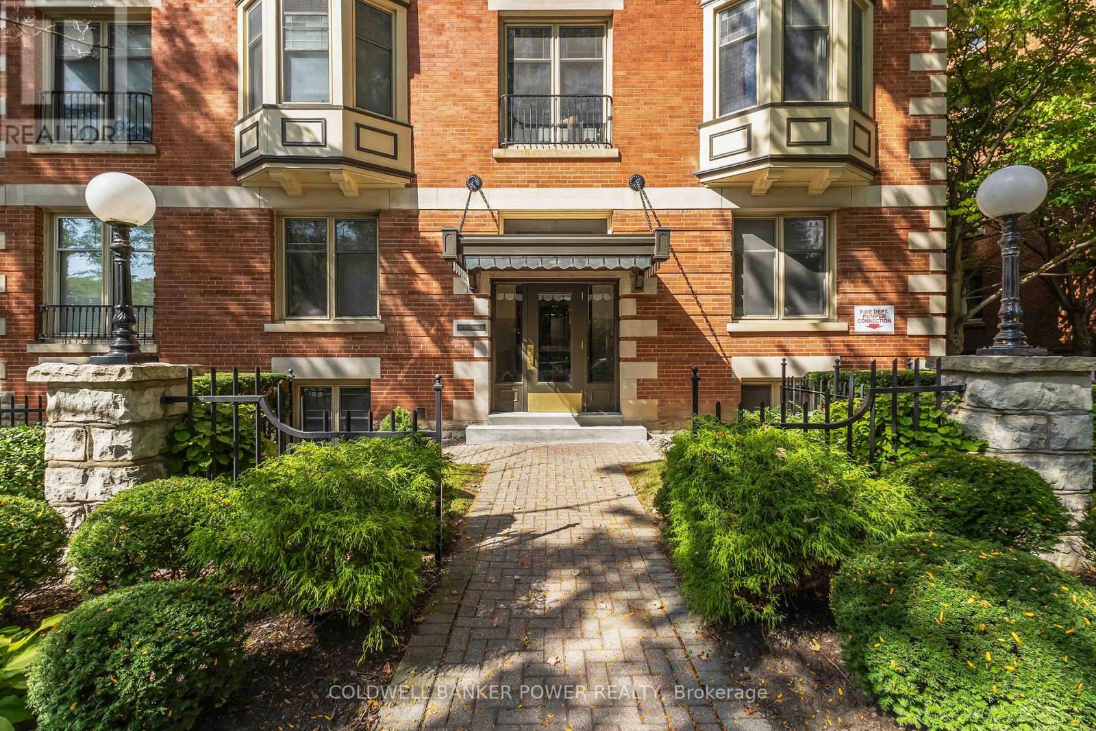 308 - 460 WELLINGTON STREET Property Photo 1