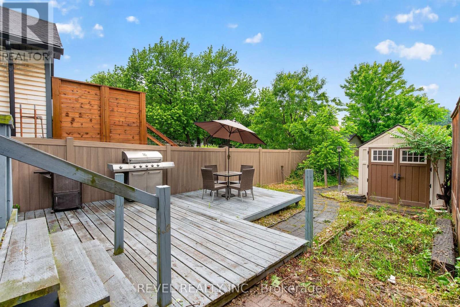 153 Ferrie Street E Property Photo 43