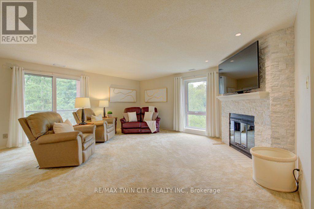 32 - 52 Blue Springs Drive Property Photo 6