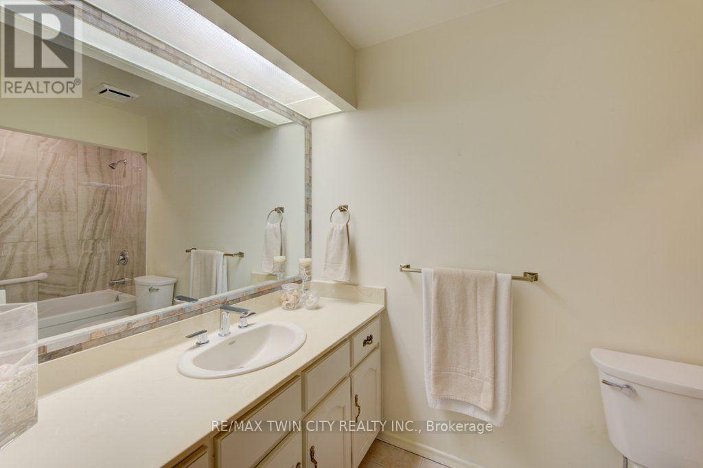 32 - 52 Blue Springs Drive Property Photo 20