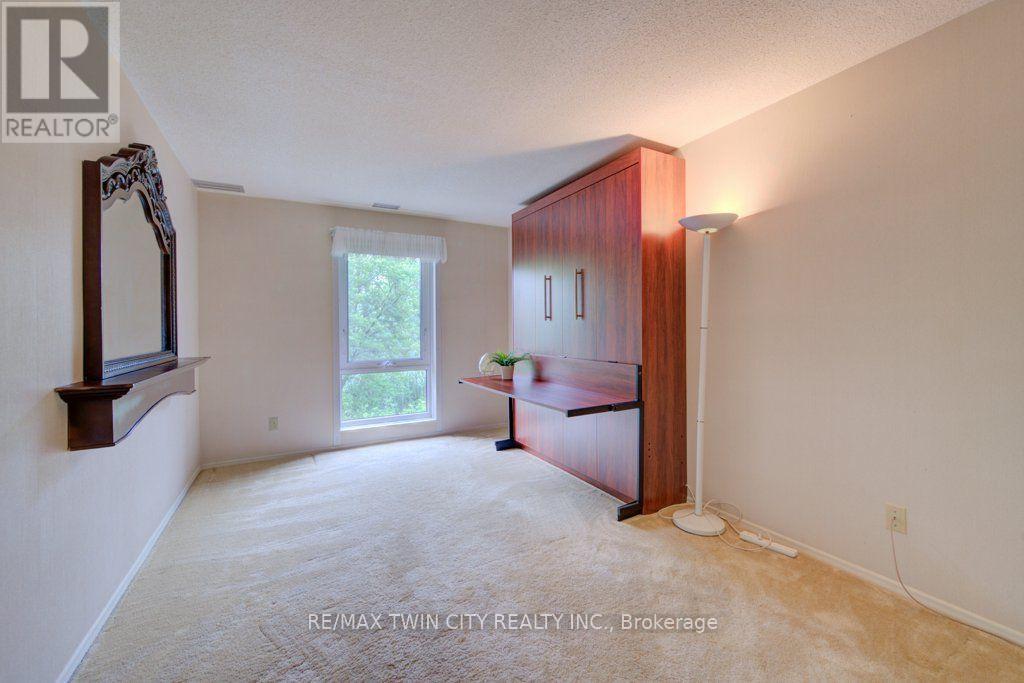32 - 52 Blue Springs Drive Property Photo 24