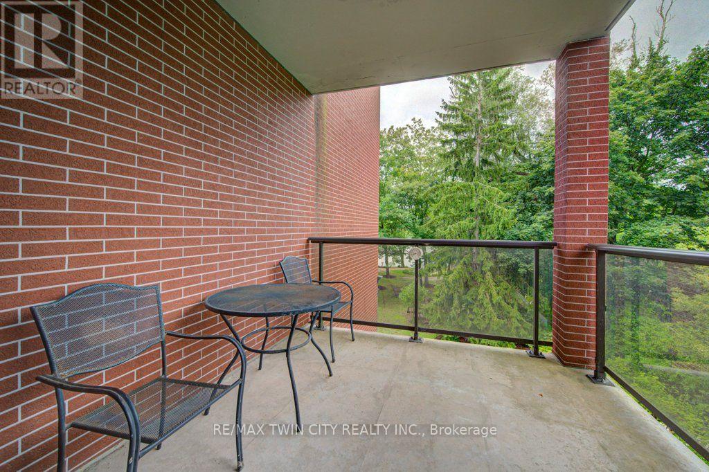 32 - 52 Blue Springs Drive Property Photo 29