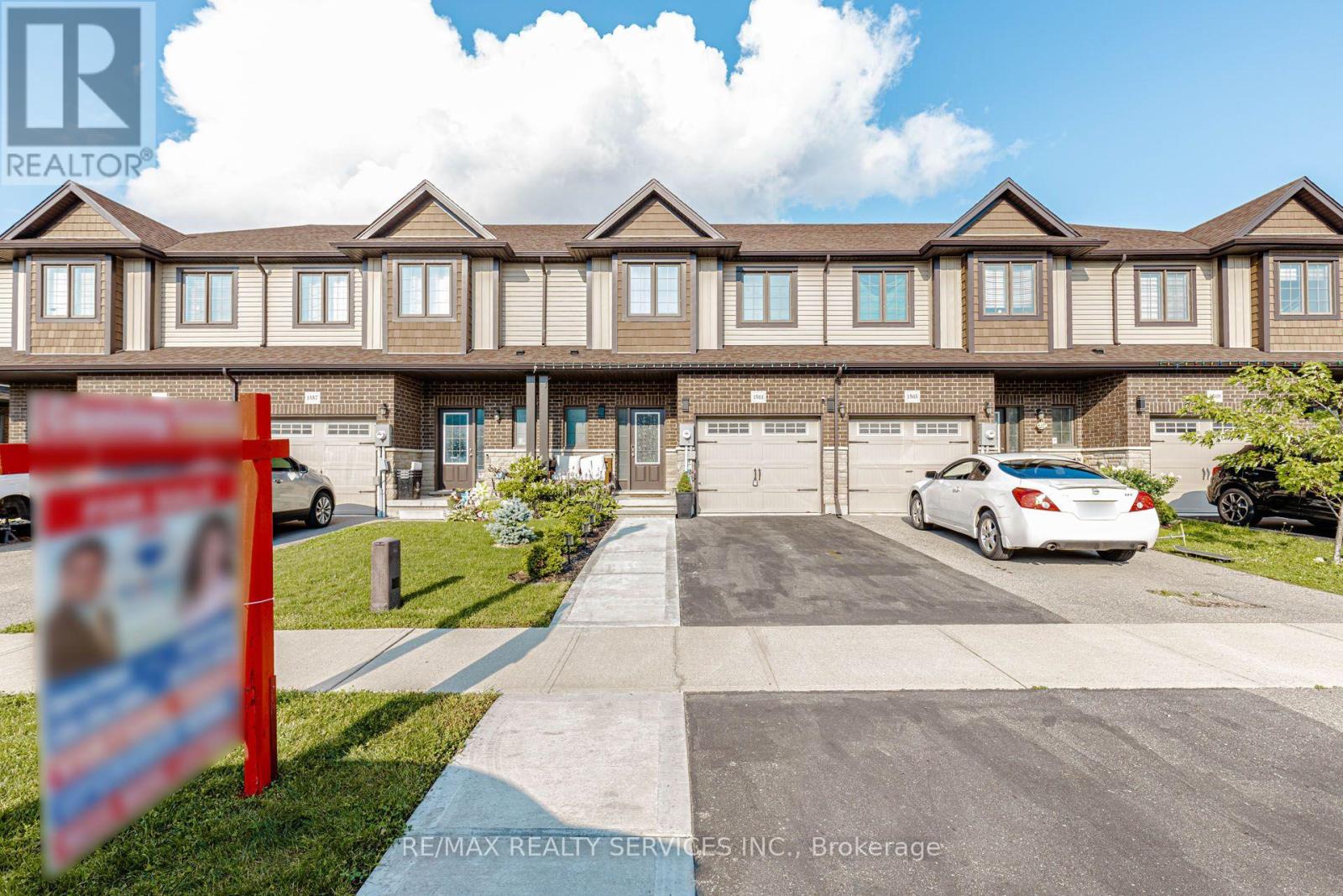 1561 DUNKIRK AVENUE Property Photo 1