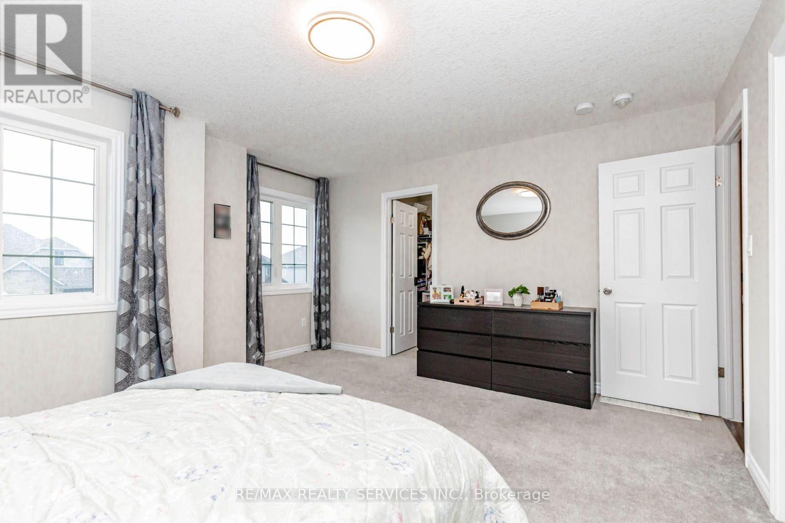 1561 Dunkirk Avenue Property Photo 23