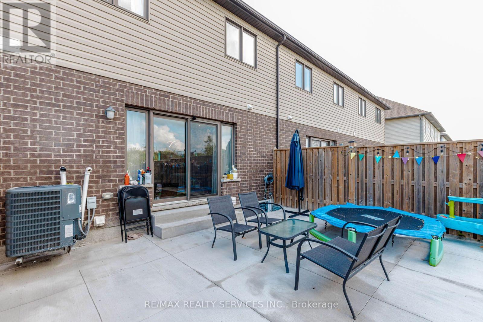 1561 Dunkirk Avenue Property Photo 43