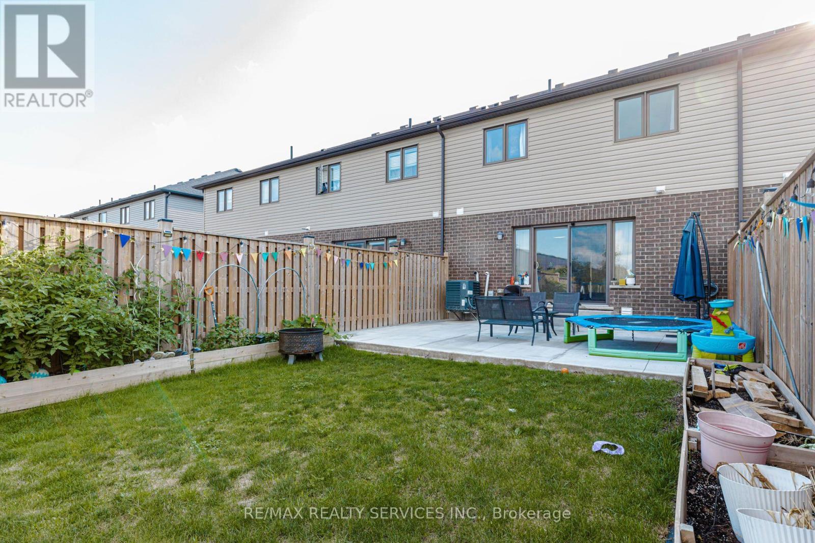 1561 Dunkirk Avenue Property Photo 47