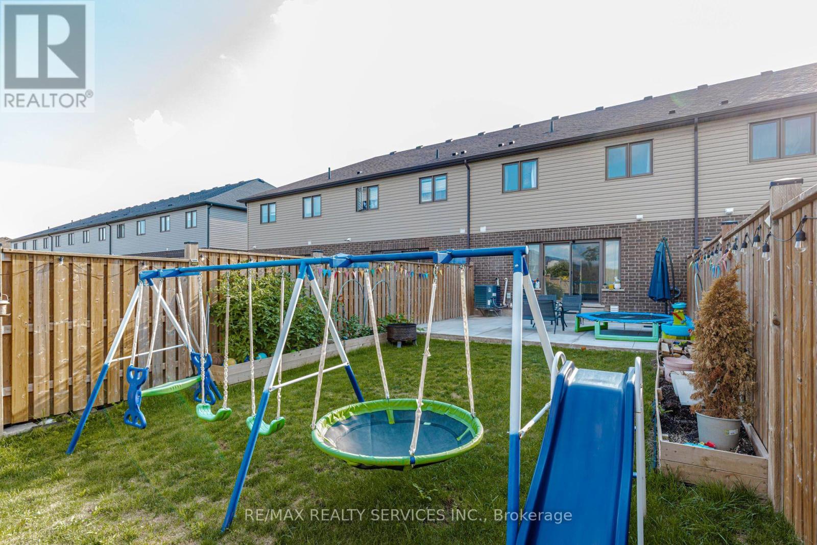 1561 Dunkirk Avenue Property Photo 48