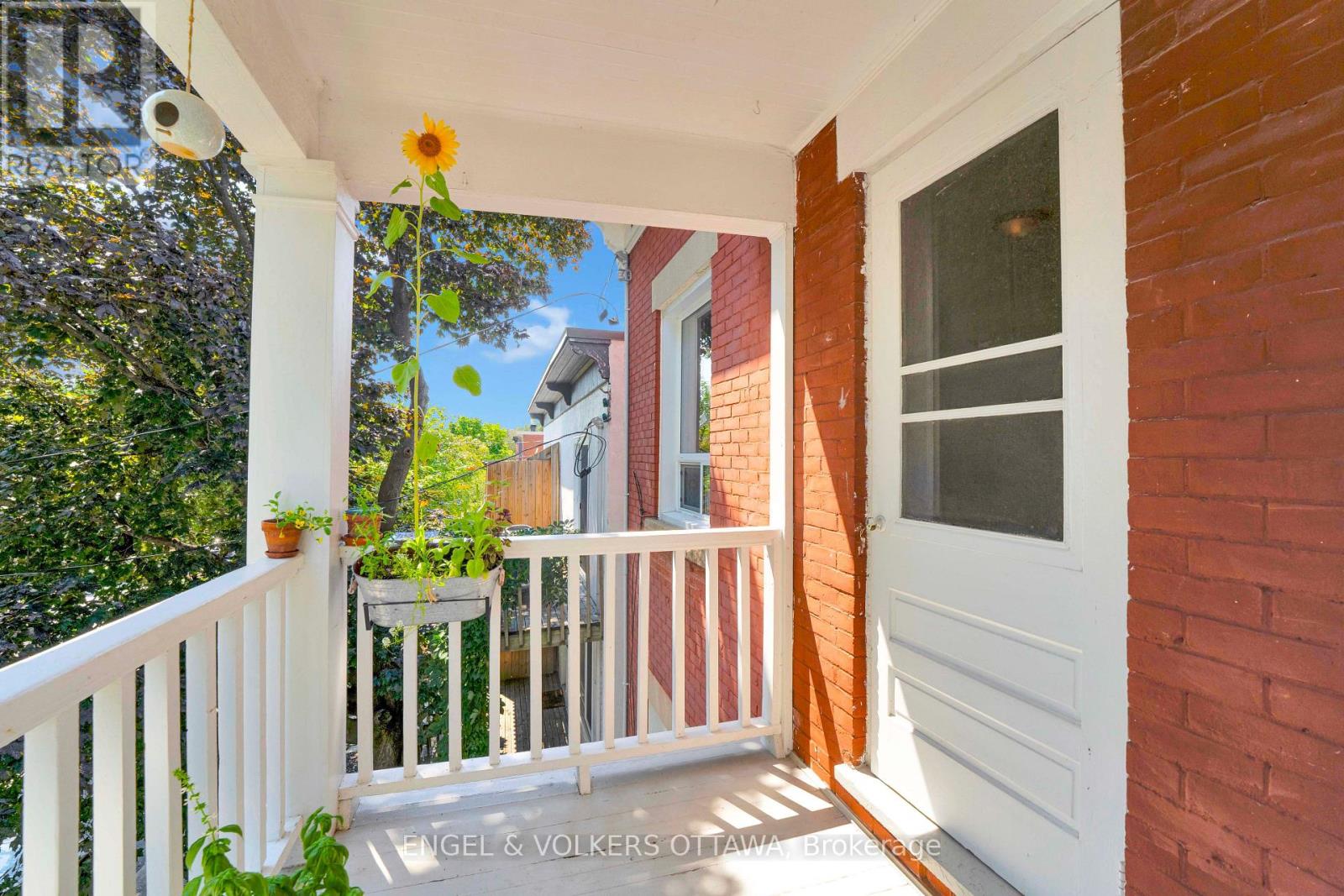 2 - 172 Ivy Crescent Property Photo 14