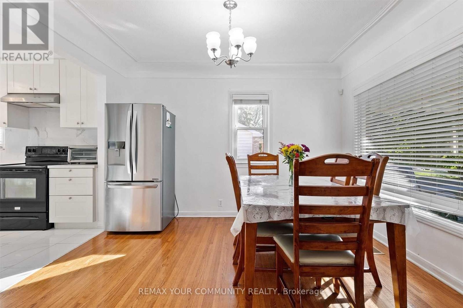 4276 Howard Avenue Property Photo 11
