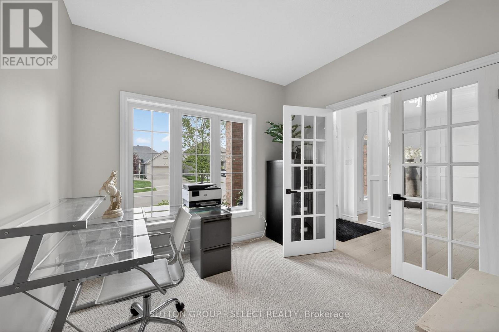 135 Plane Tree Drive Property Photo 4