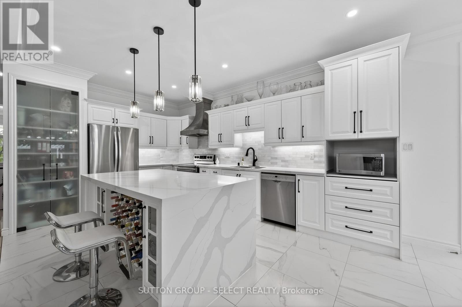135 Plane Tree Drive Property Photo 14