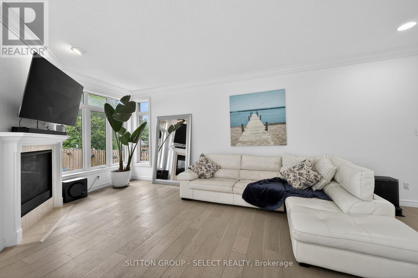 135 Plane Tree Drive Property Photo 18