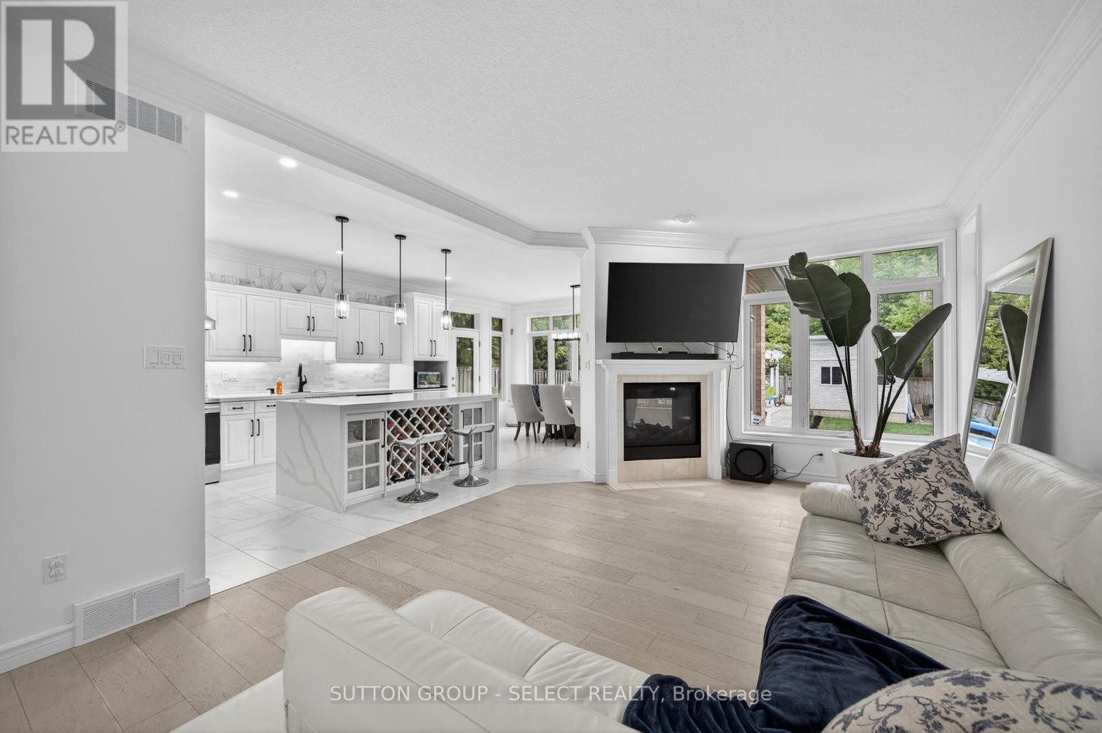 135 Plane Tree Drive Property Photo 22