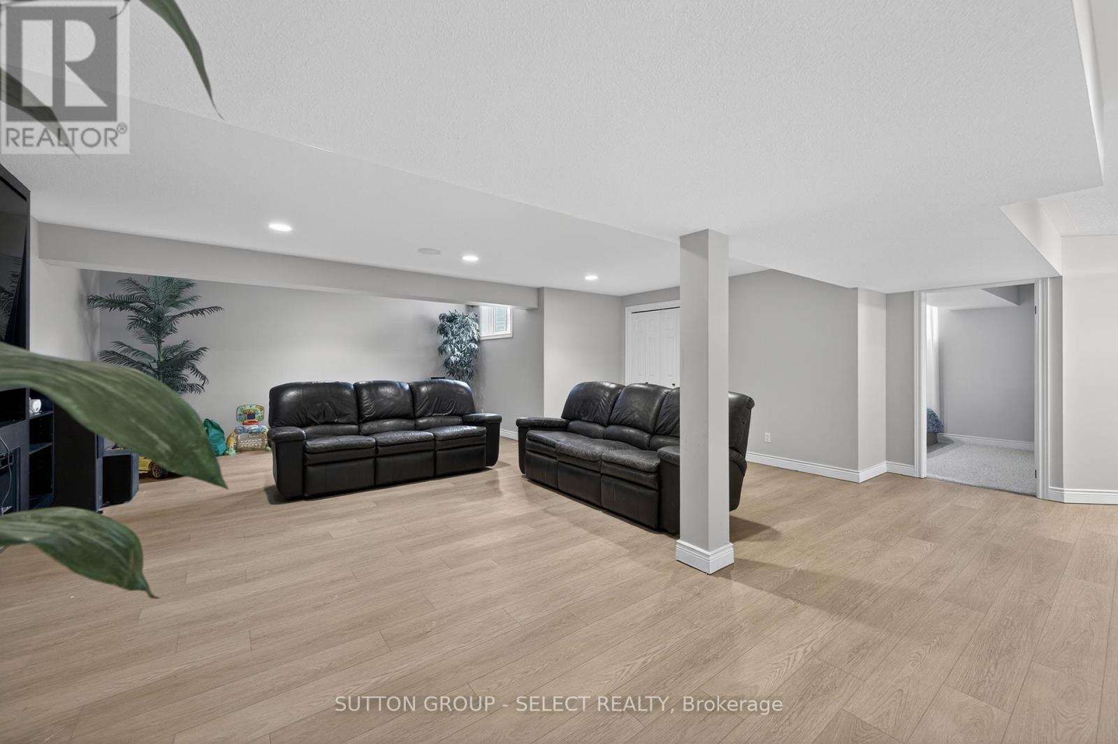 135 Plane Tree Drive Property Photo 30