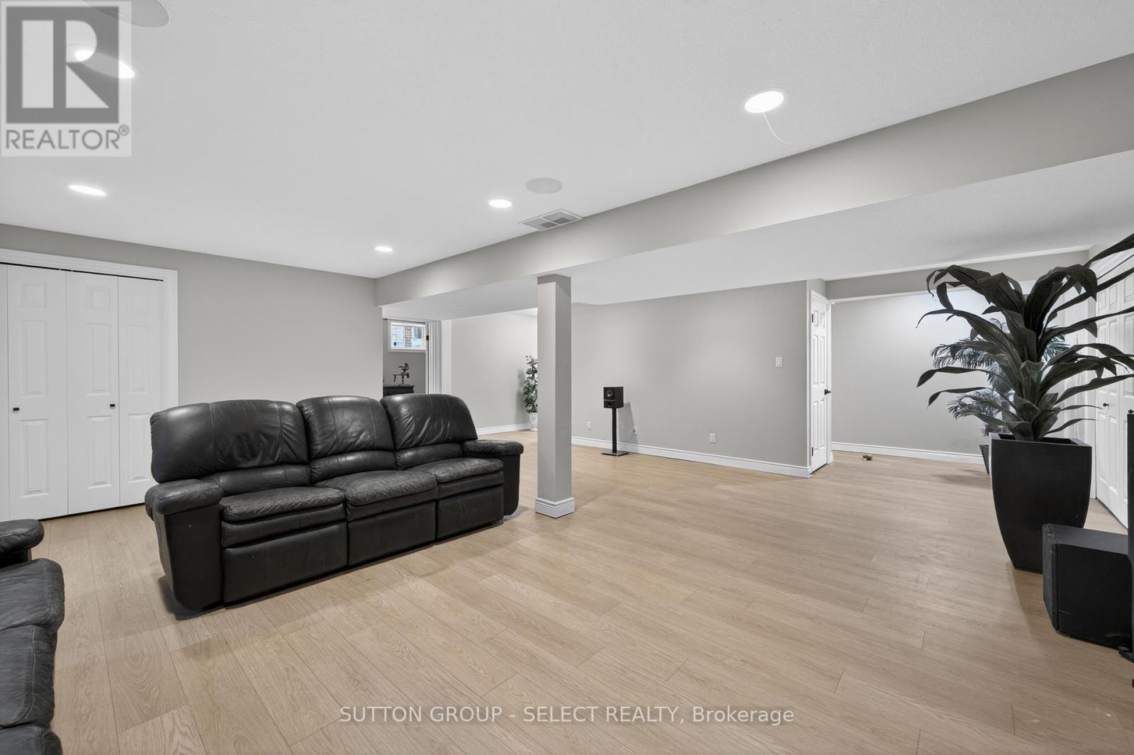 135 Plane Tree Drive Property Photo 32