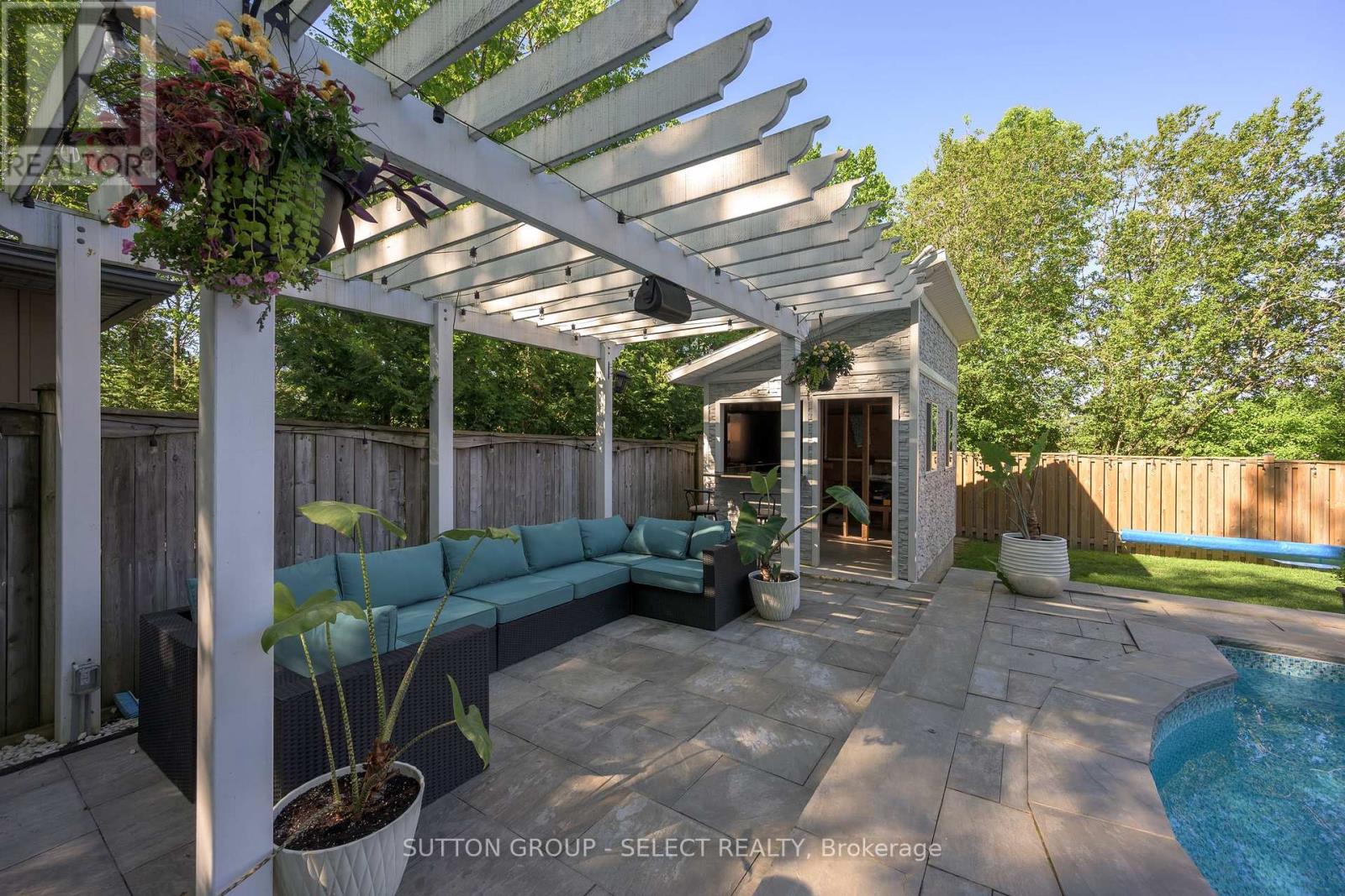 135 Plane Tree Drive Property Photo 40
