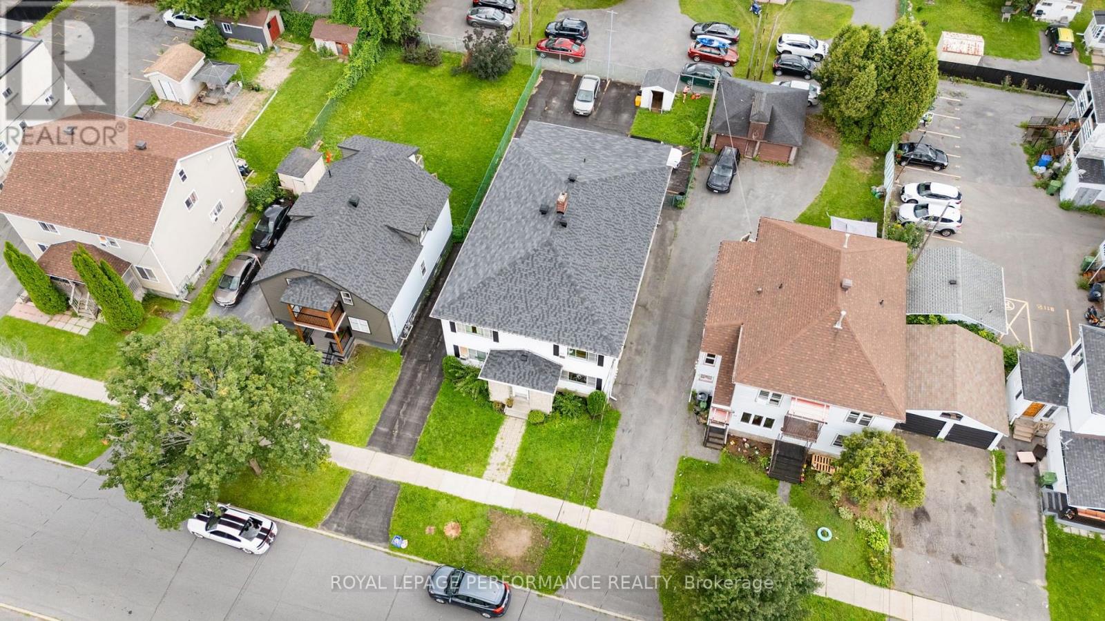 424 Guy Street Property Photo 12