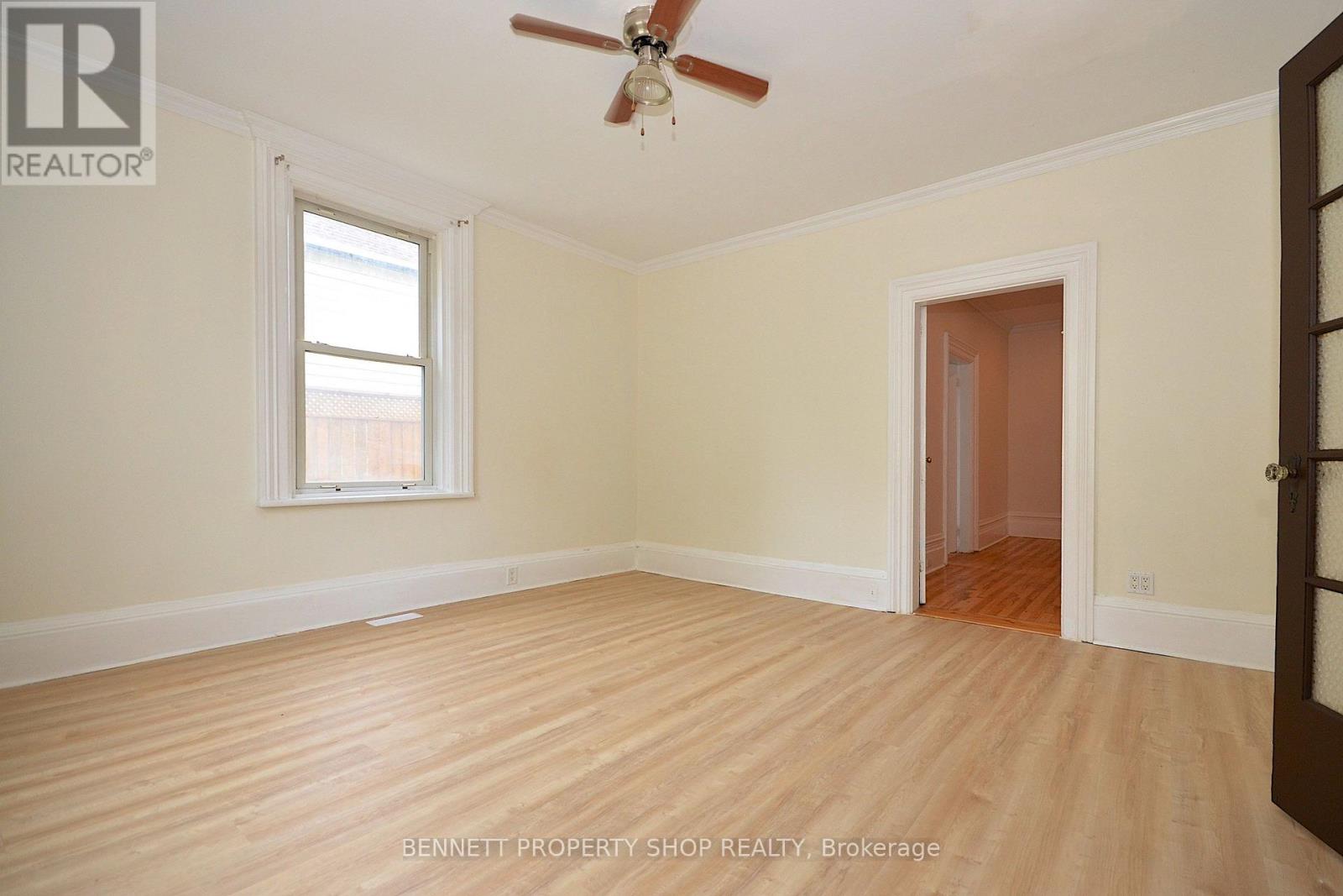 15 Daniel Street N Property Photo 6