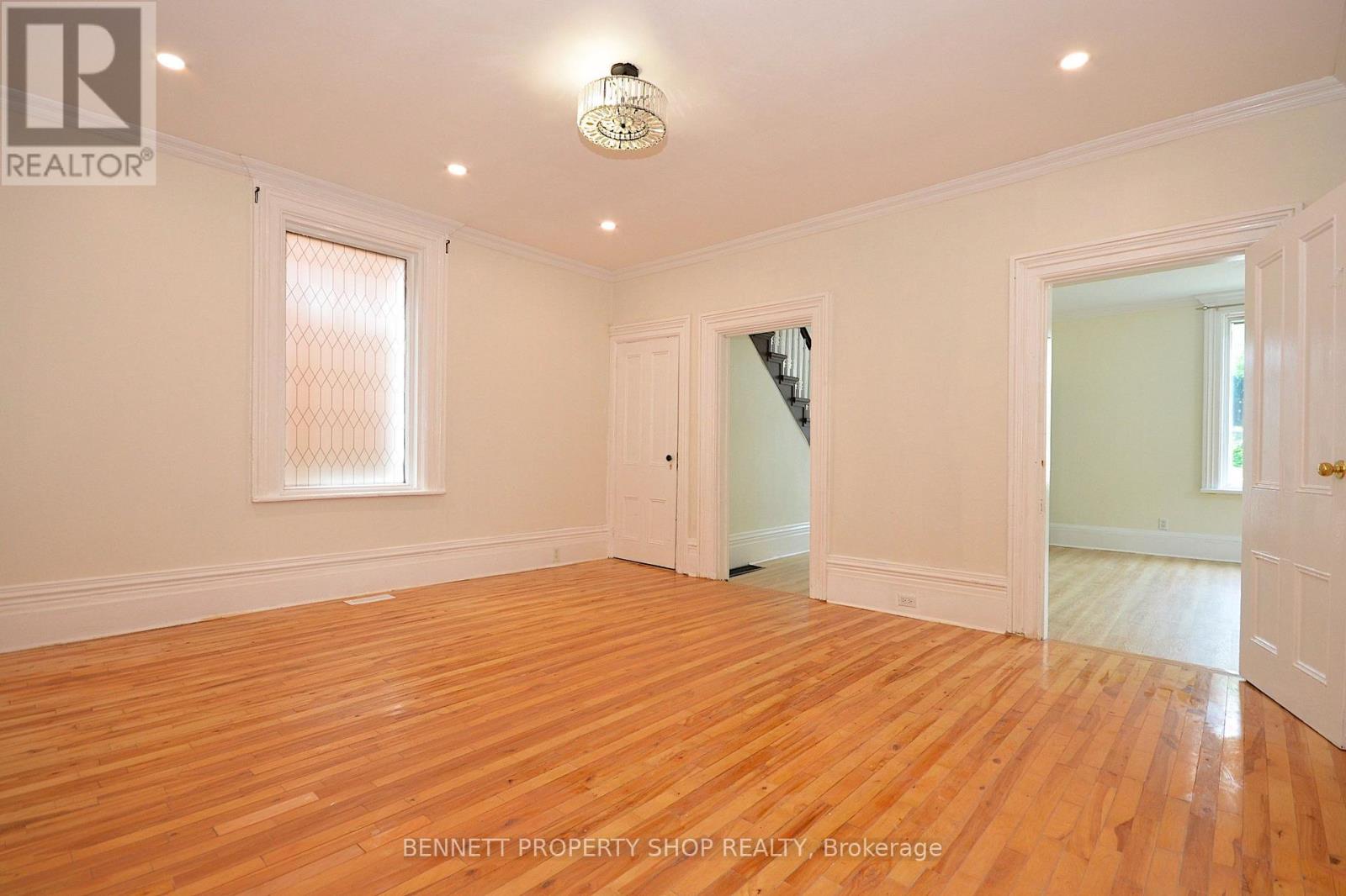 15 Daniel Street N Property Photo 7