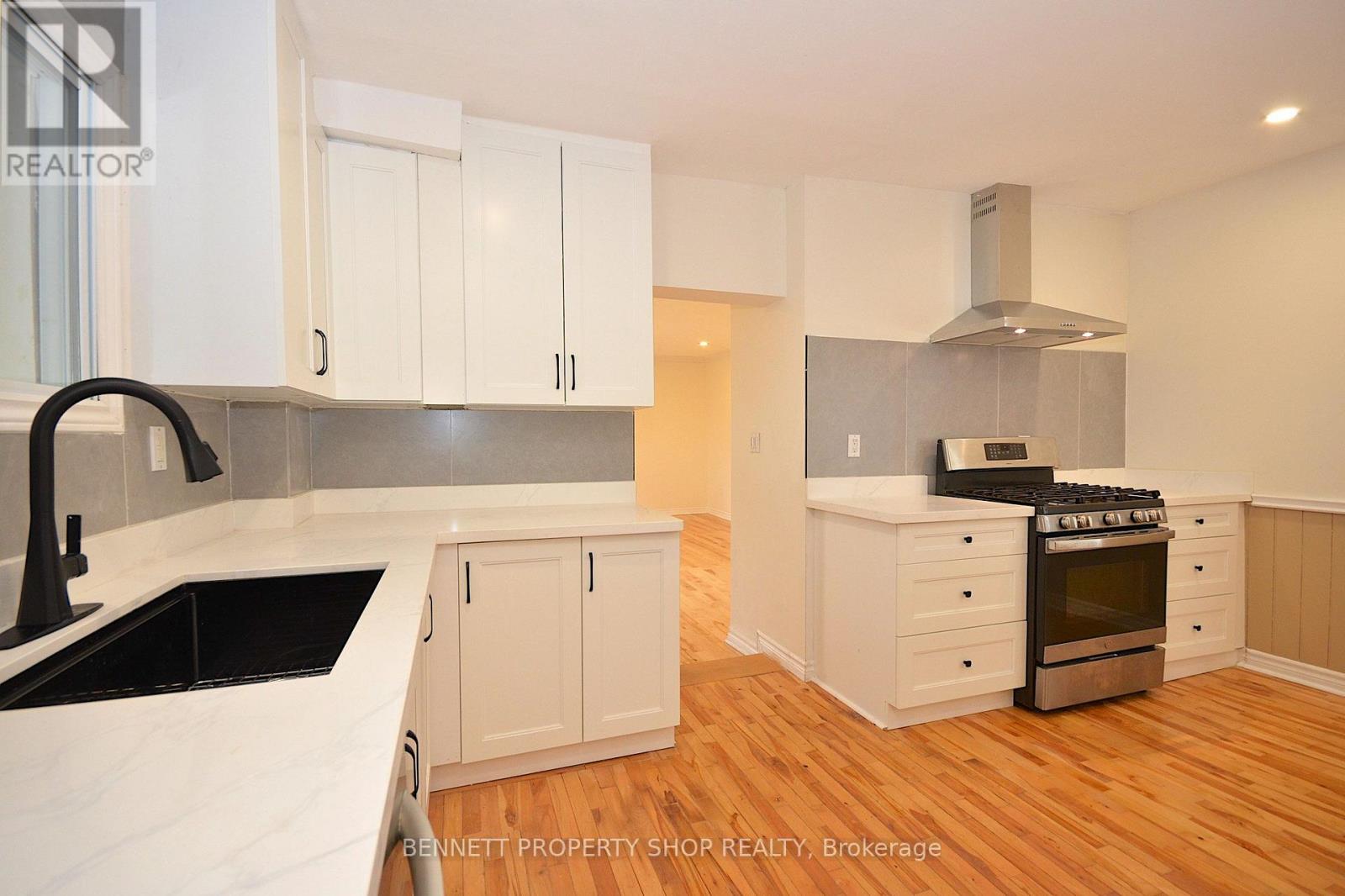 15 Daniel Street N Property Photo 13