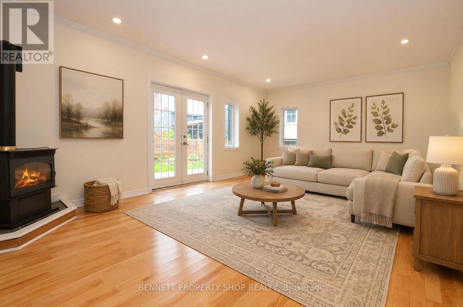 15 Daniel Street N Property Photo 17