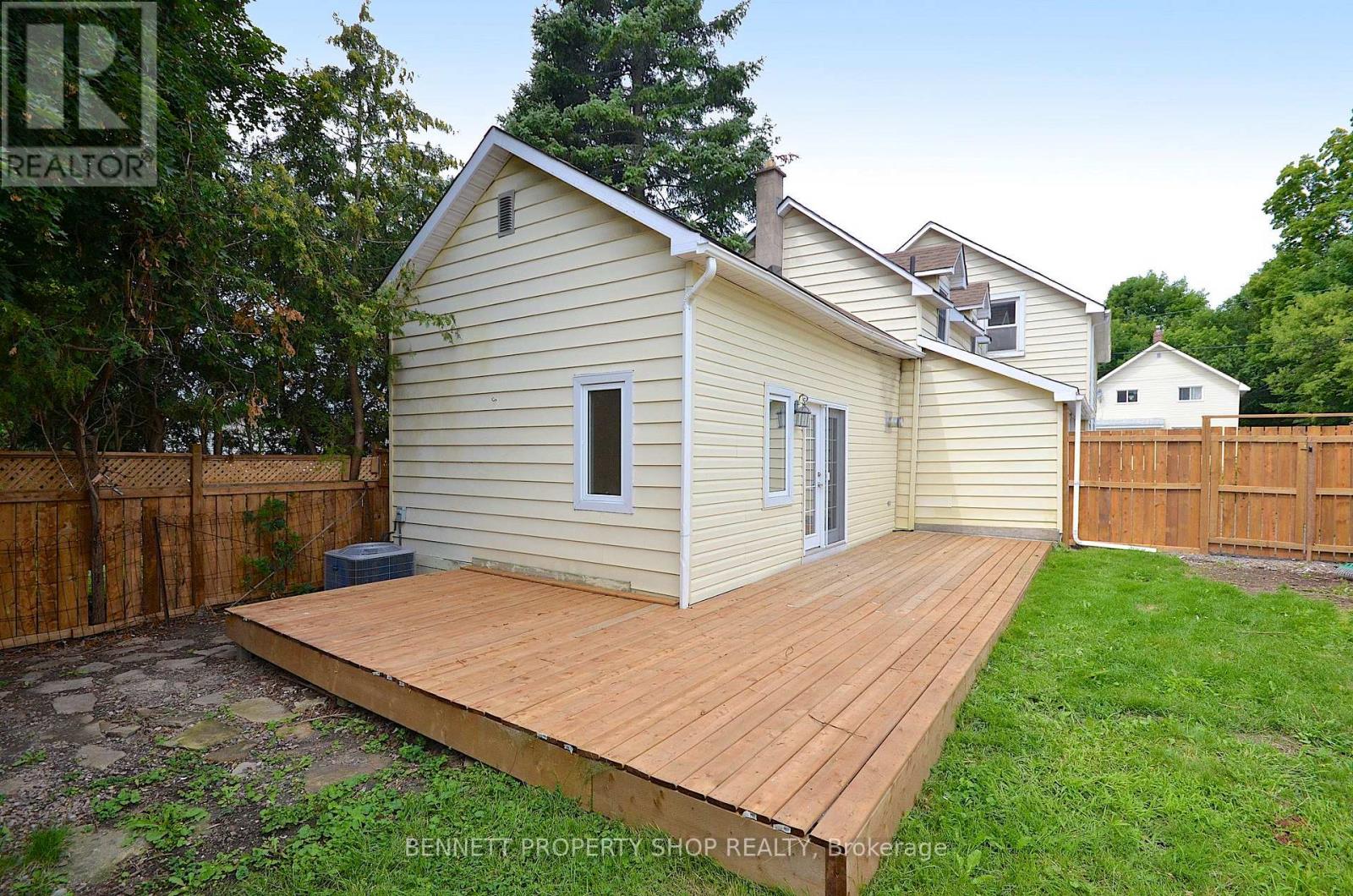 15 Daniel Street N Property Photo 35
