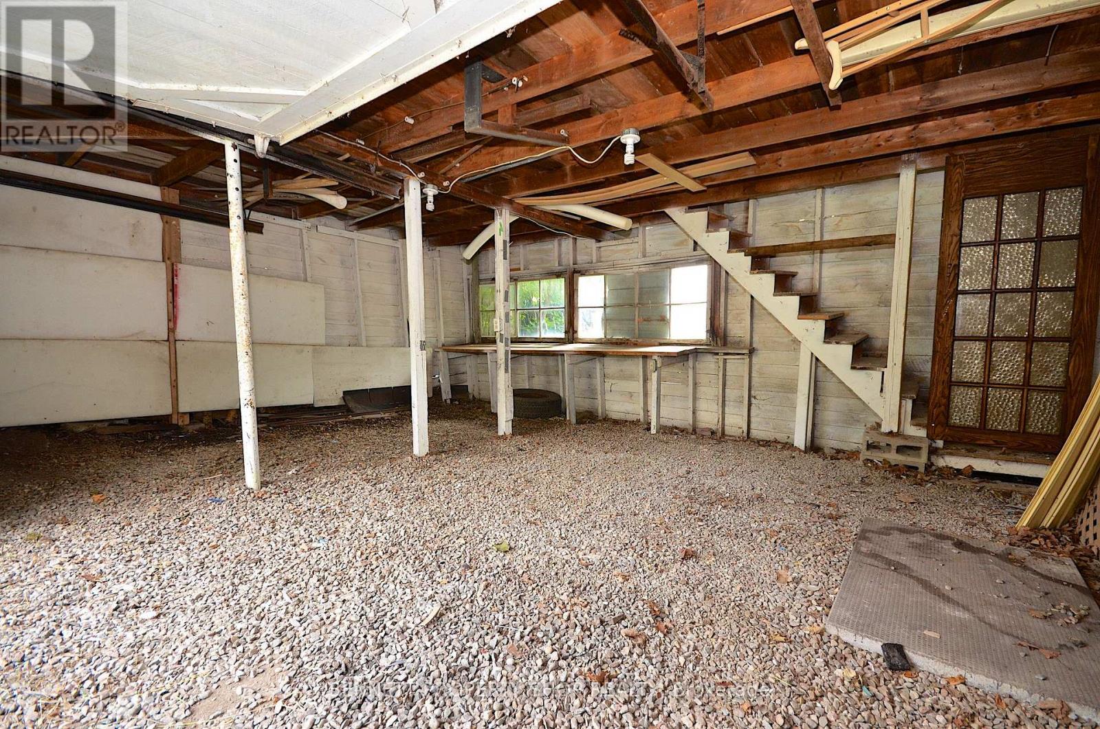 15 Daniel Street N Property Photo 40