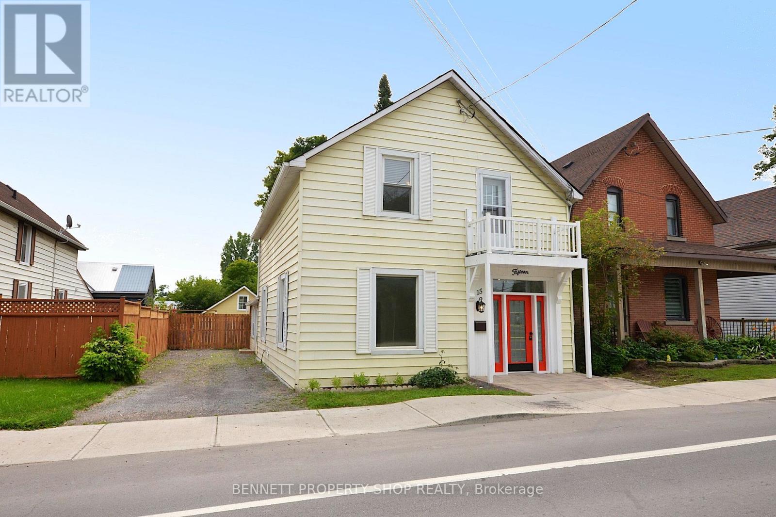 15 Daniel Street N Property Photo 41