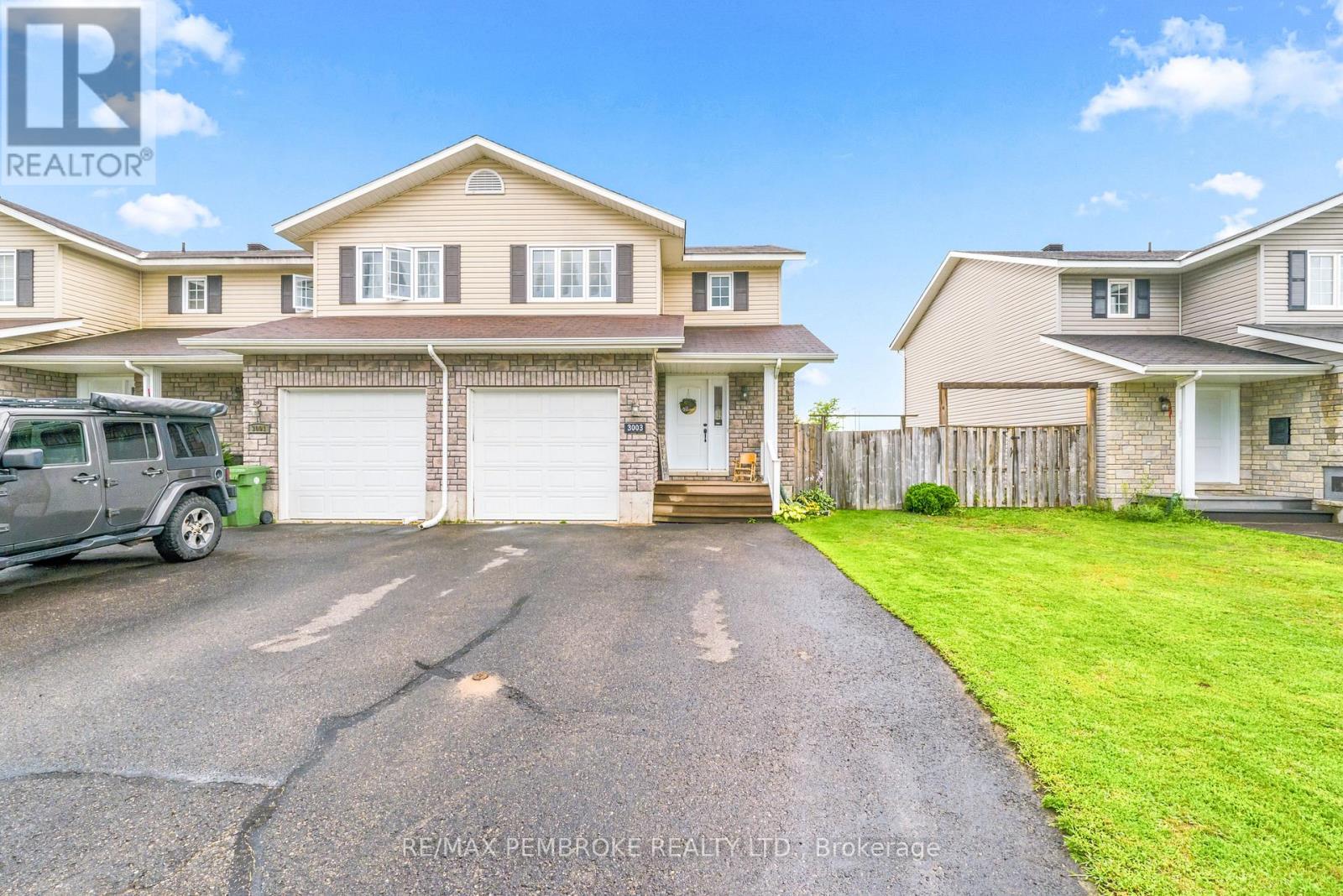 3003 Sandstone Crescent Property Photo 3