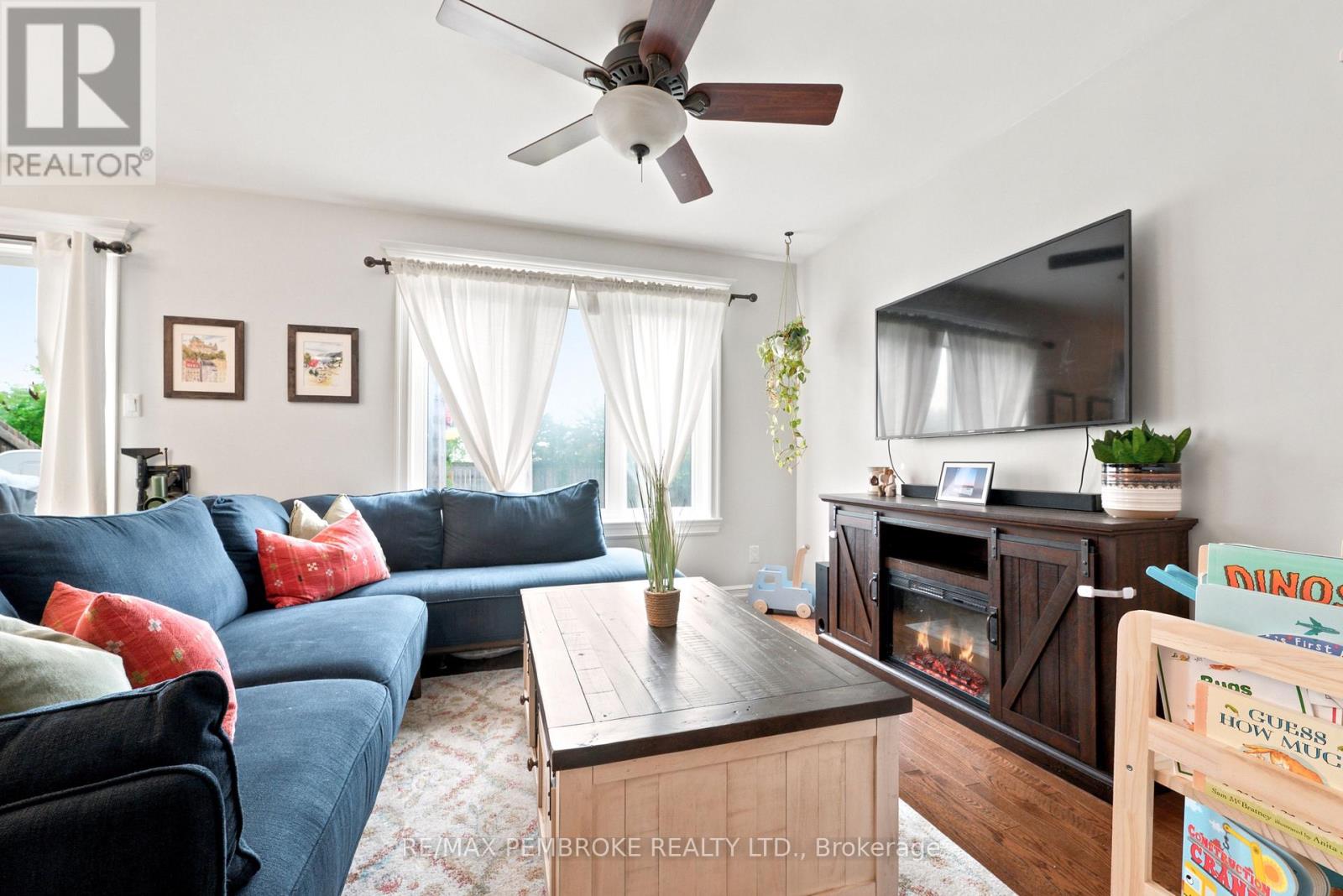 3003 Sandstone Crescent Property Photo 19