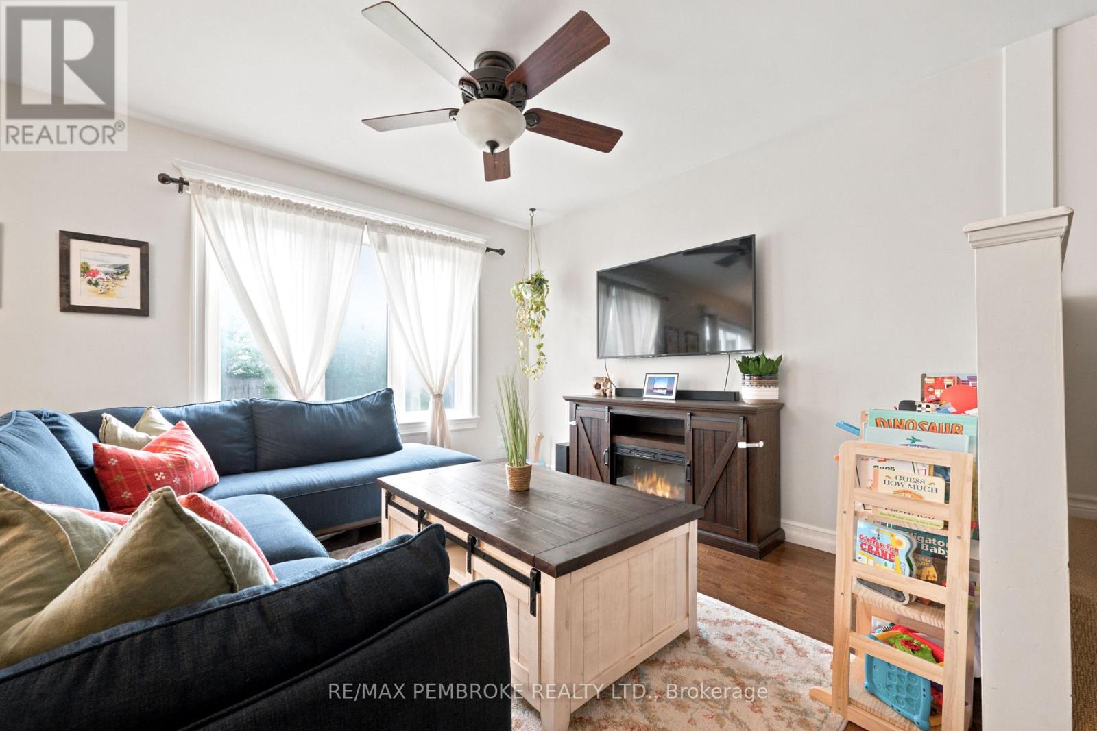 3003 Sandstone Crescent Property Photo 20