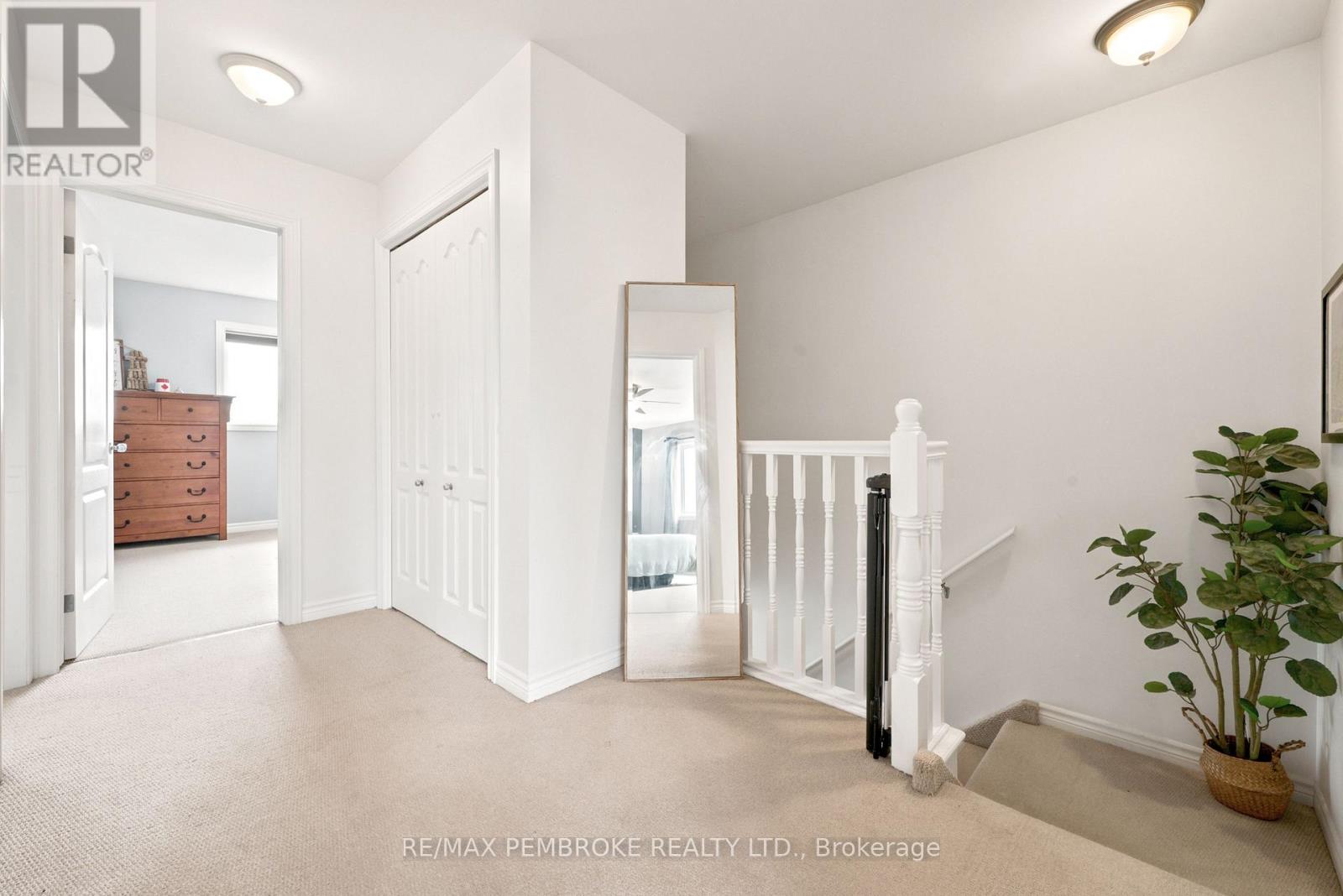 3003 Sandstone Crescent Property Photo 22