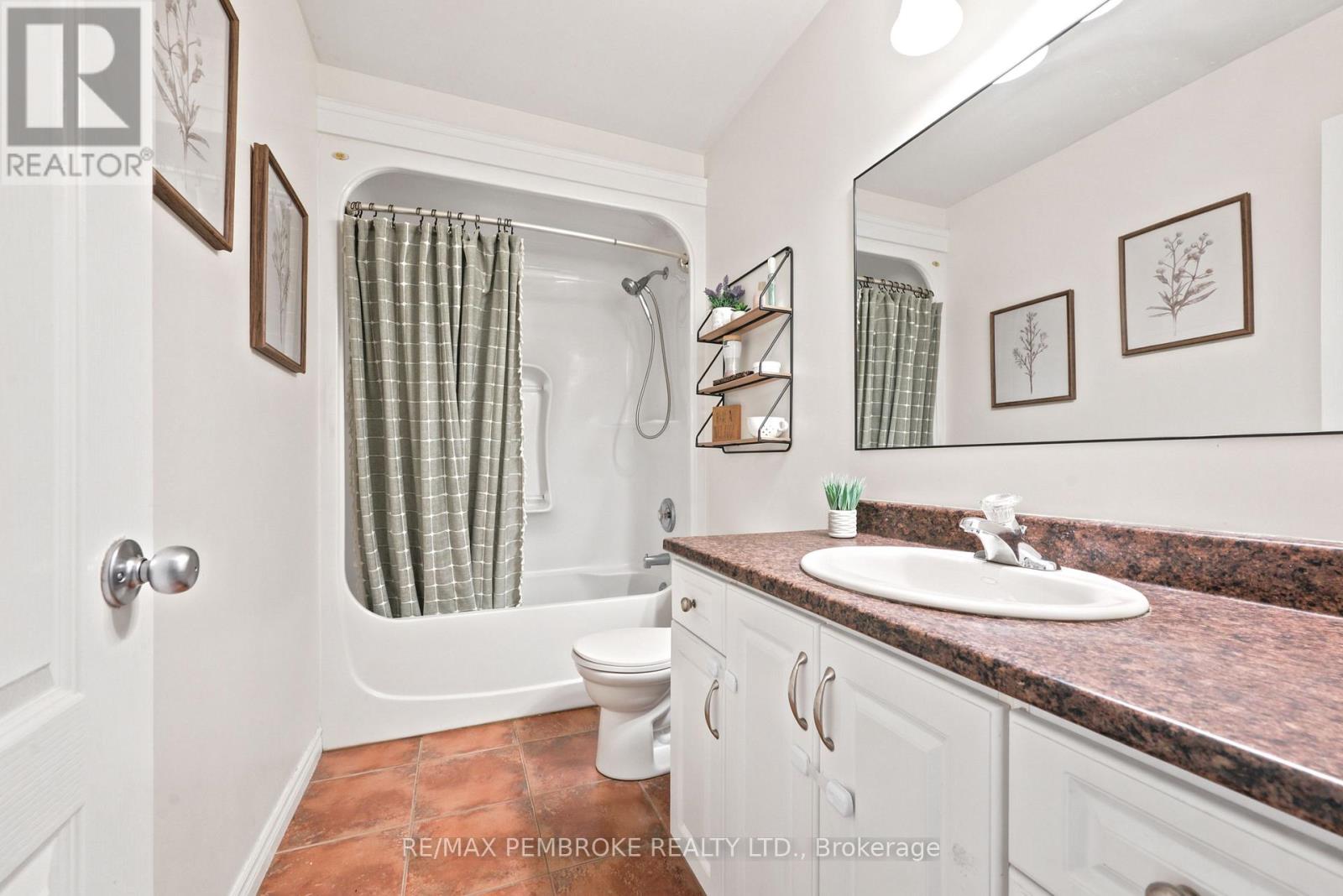 3003 Sandstone Crescent Property Photo 23
