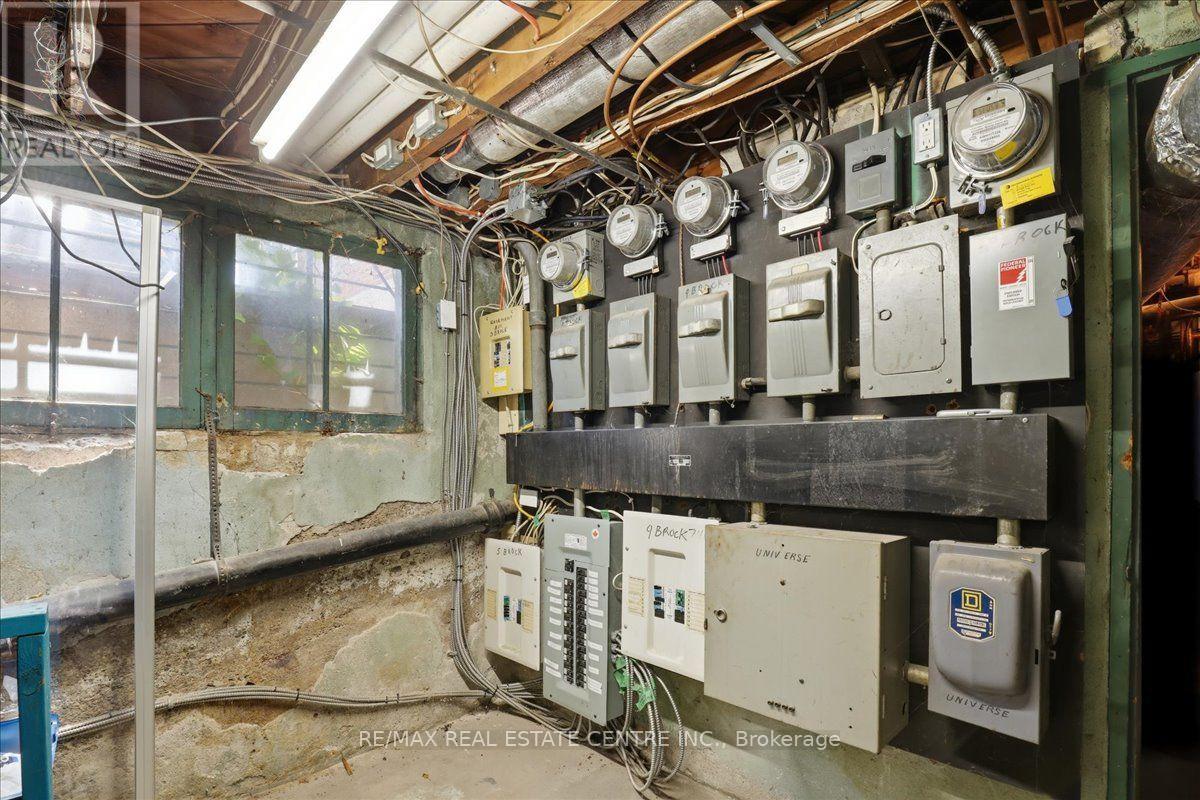 744 Queen Street S Property Photo 29