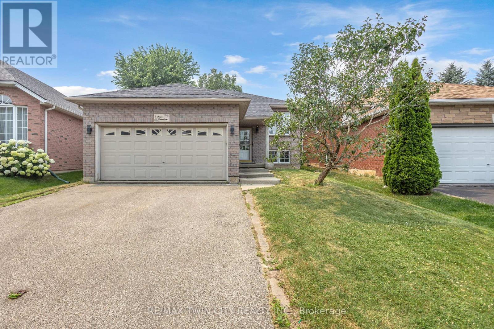 4 Dowden Avenue Property Photo 2