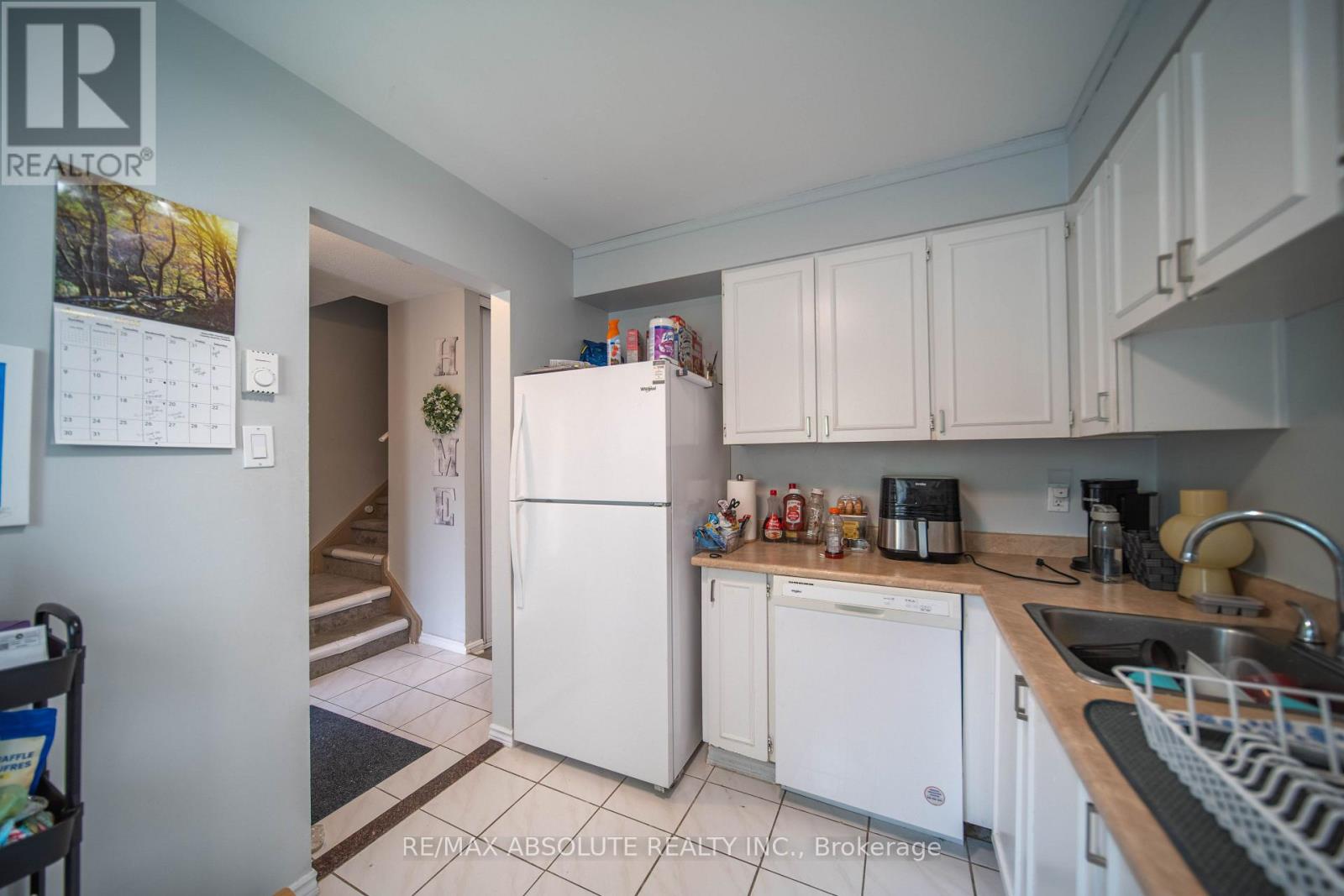 25 - 1299 Cedarcroft Crescent Property Photo 6