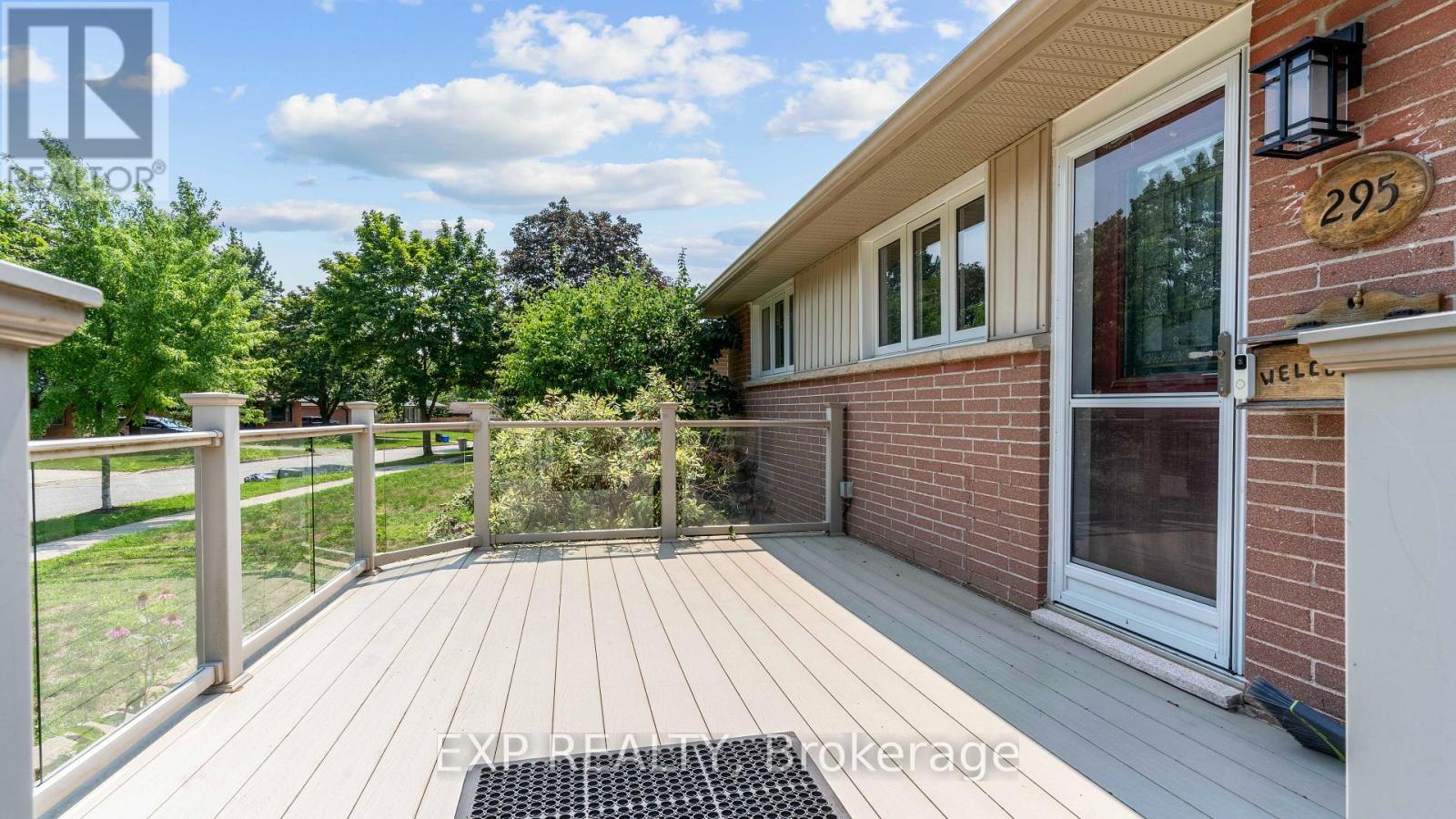 295 Tweedsmuir Avenue Property Photo 2