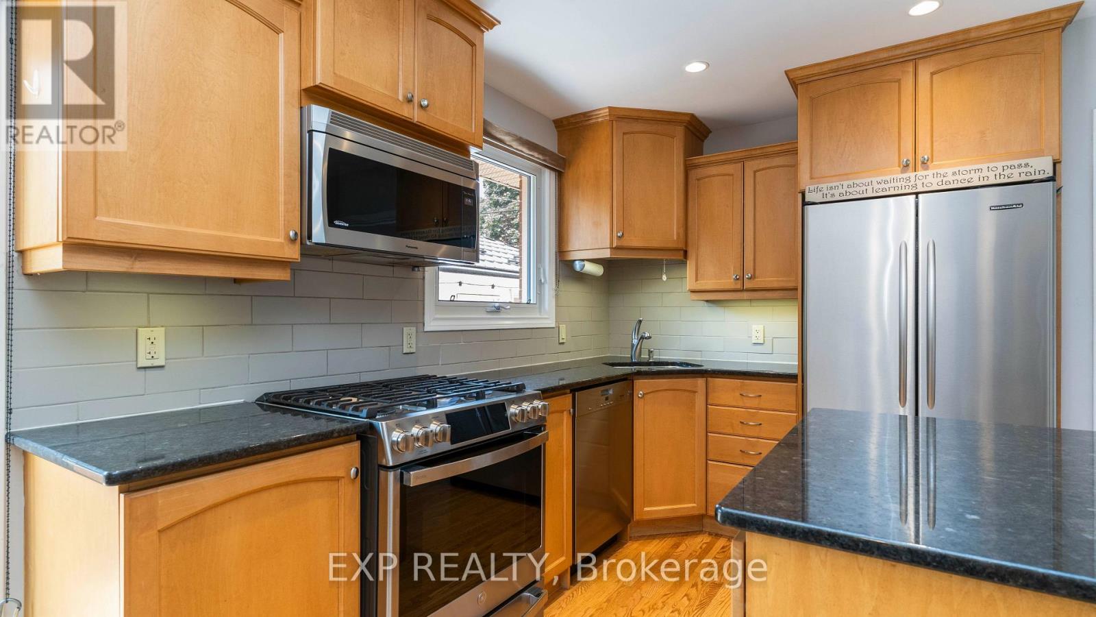 295 Tweedsmuir Avenue Property Photo 9