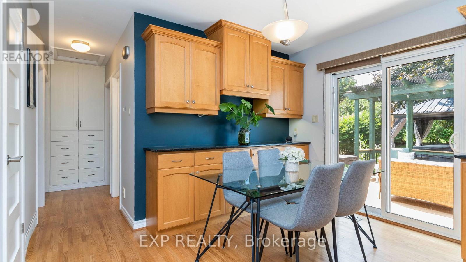 295 Tweedsmuir Avenue Property Photo 11