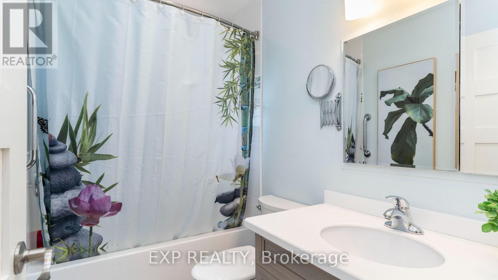 295 Tweedsmuir Avenue Property Photo 12