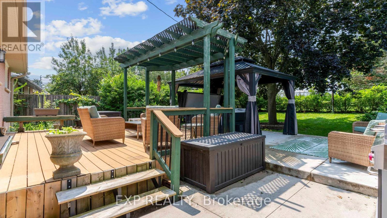 295 Tweedsmuir Avenue Property Photo 35