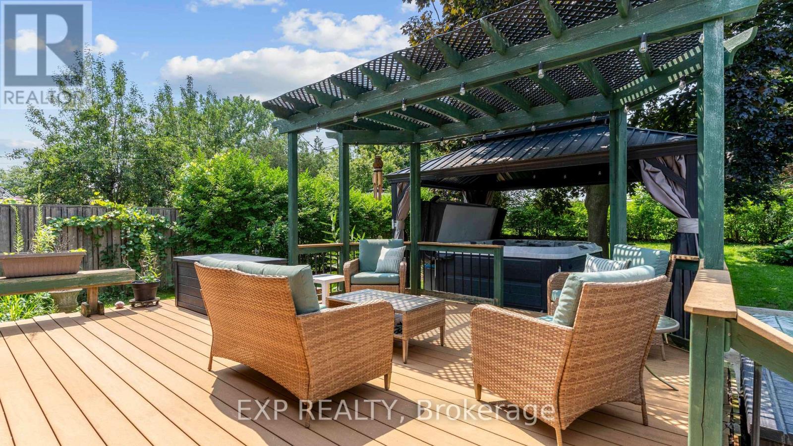 295 Tweedsmuir Avenue Property Photo 36